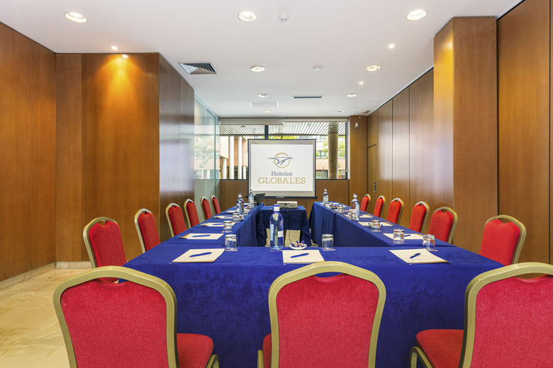Hotel Globales de Los Reyes