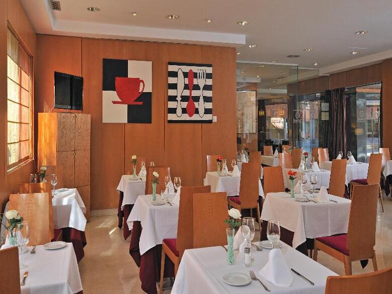 Hotel Globales de Los Reyes