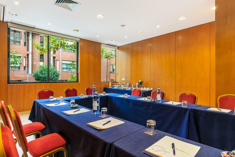 Hotel Globales de Los Reyes