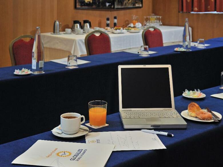 Hotel Globales de Los Reyes