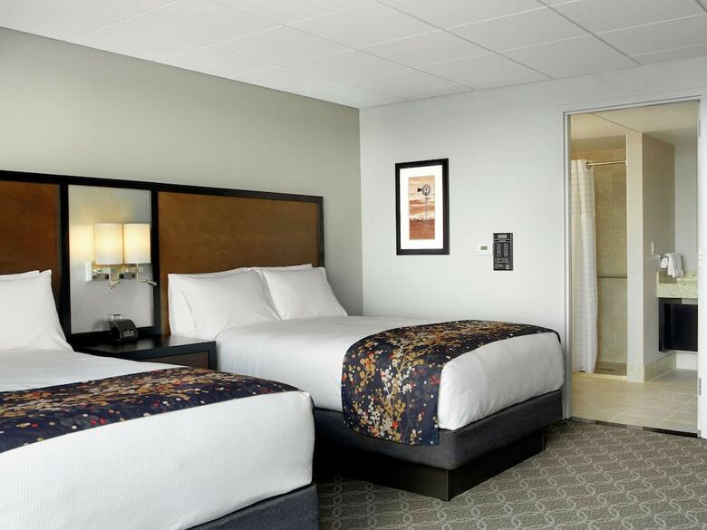 Doubletree By Hilton Hotel Cedar Rapids Convention Complex