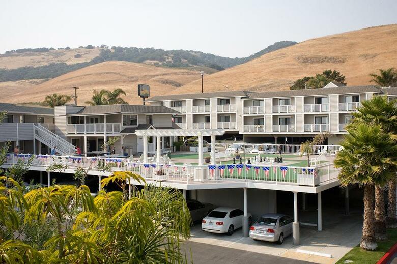 Hotel Pismo Lighthouse Suites