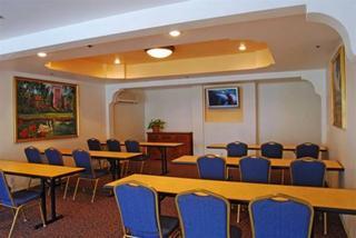 Hotel Oxford Suites Pismo Beach
