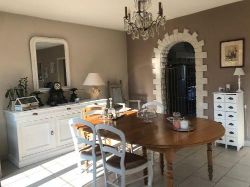 Hostal Chambres D'h�tes Des Demoiselles