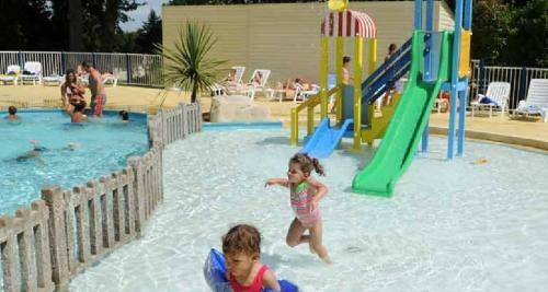 Camping Le Chateau Du Petit Bois