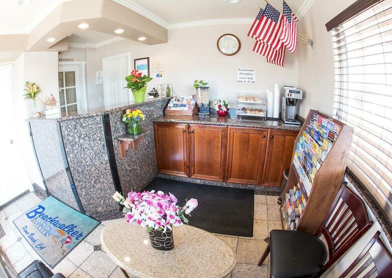 Hotel Beachwalker Inn & Suites