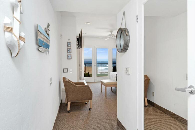 Hotel Beach House Inn & Suites