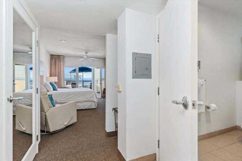 Hotel Beach House Inn & Suites