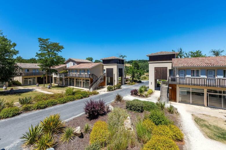 Aparthotel Le Domaine Du Golf D'albret Golf & Resort