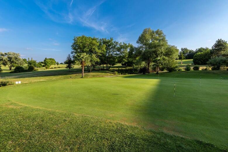 Aparthotel Le Domaine Du Golf D'albret Golf & Resort
