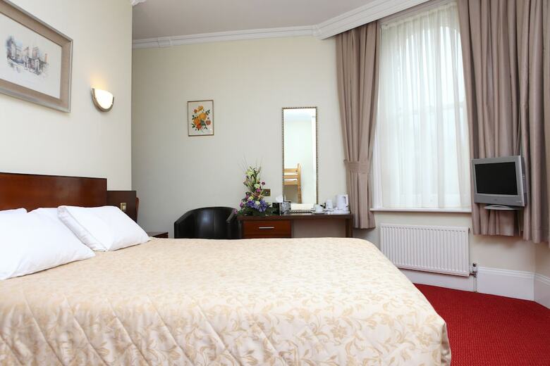 Gatwick Cambridge Hotel