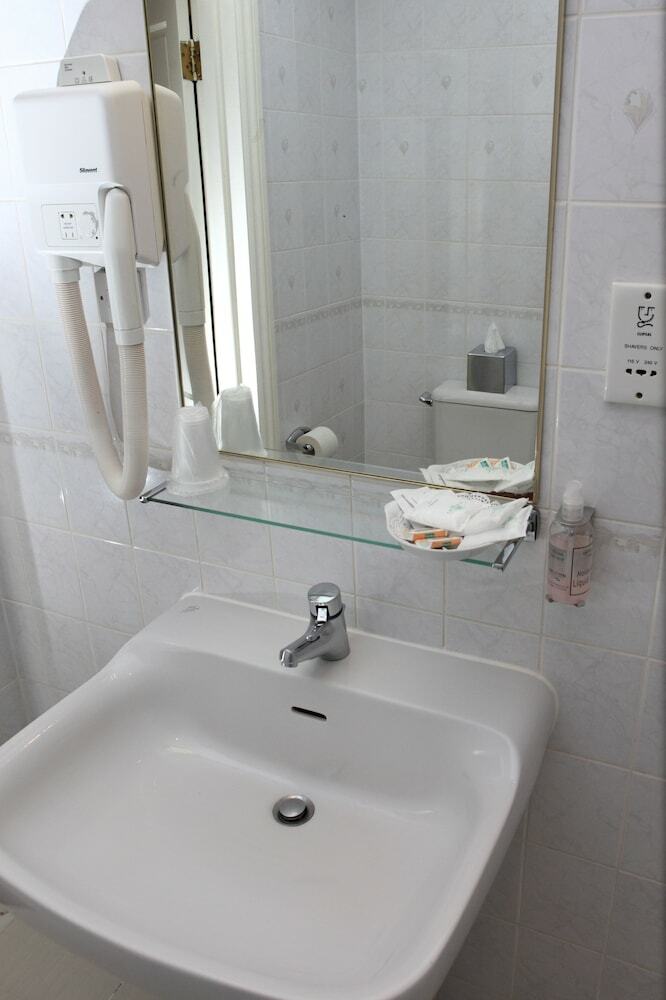 Gatwick Cambridge Hotel