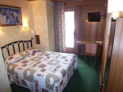 Hotel H�tel Les Bernards