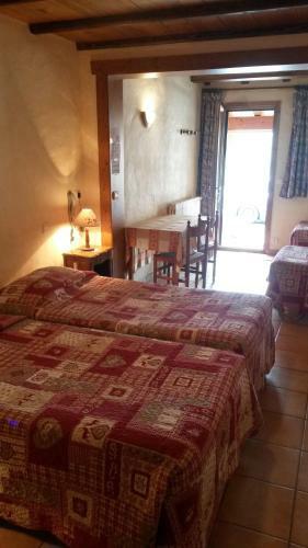 Hotel H�tel Les Bernards