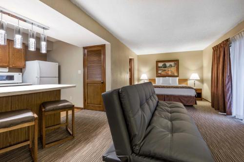 Hotel Arbor Suites At The Mall