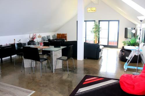 Hostal Madeira Native Motion Guest House