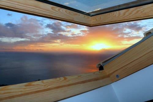Hostal Madeira Native Motion Guest House