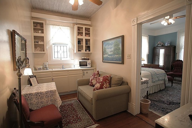 Brackenridge House Bed And Breakfast