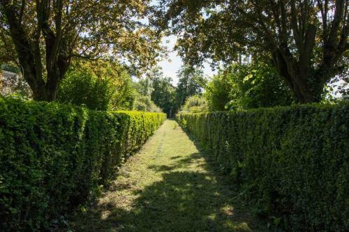 Hostal Domaine Du Vern