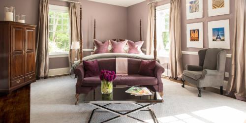 Hotel Kemble Inn And Table Six Restaurant