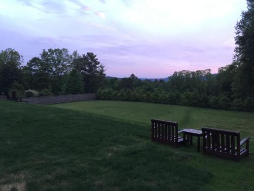 Hotel Kemble Inn And Table Six Restaurant