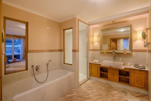 Majestic Hotel & Spa