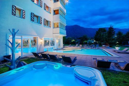 Majestic Hotel & Spa