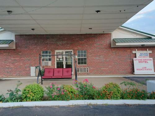Motel Stonebrook Inn