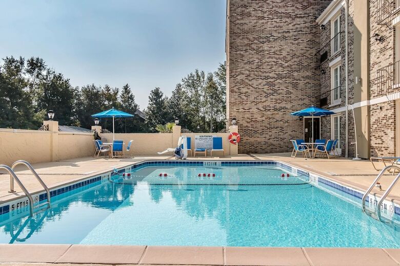 Hotel Oglethorpe Inn & Suites