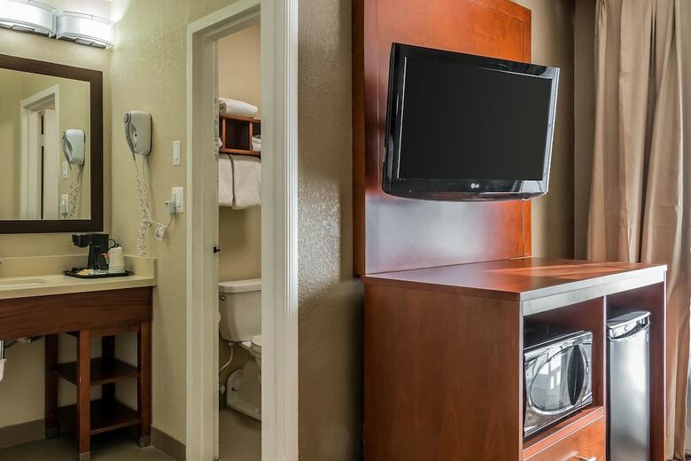 Hotel Oglethorpe Inn & Suites