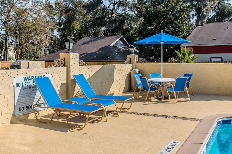 Hotel Oglethorpe Inn & Suites