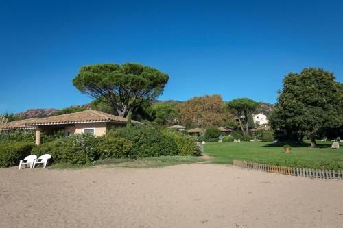 R�sidence Agathos (un Jardin Sur La Plage)