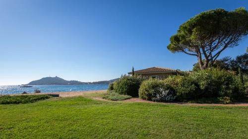 R�sidence Agathos (un Jardin Sur La Plage)