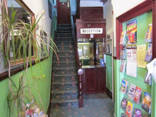 Hostal Trentham Hotel