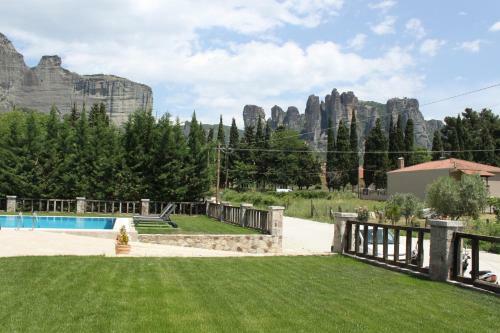 Hostal Monastiri Guesthouse