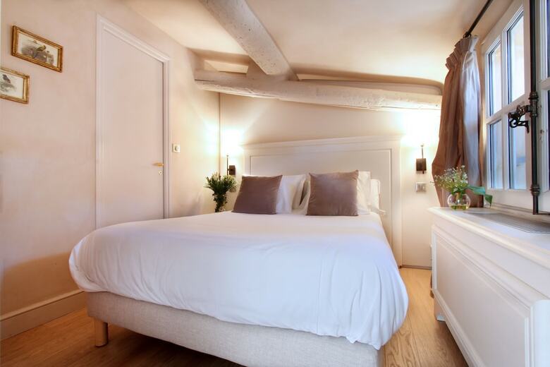 Hotel Les Quatre Dauphins
