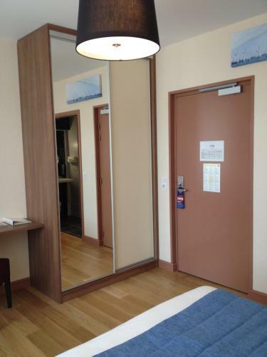 Hotel H�tel Du Port Rhu