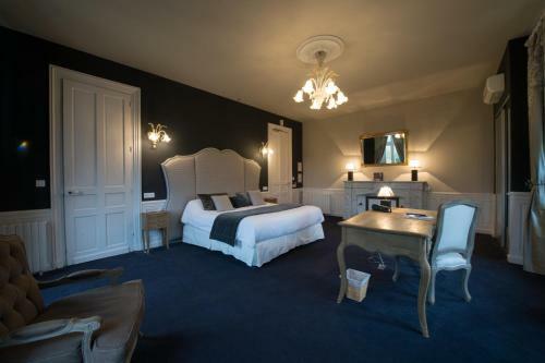 Hotel Chateau Du Clos De La Ribaudiere