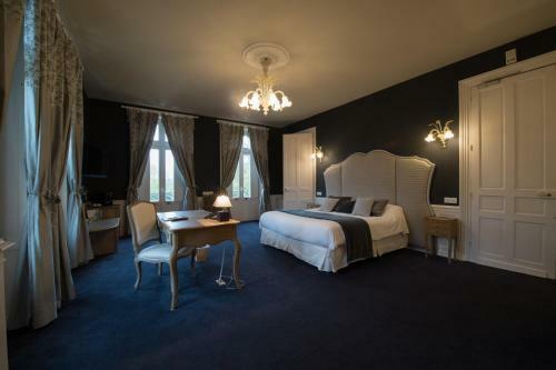 Hotel Chateau Du Clos De La Ribaudiere