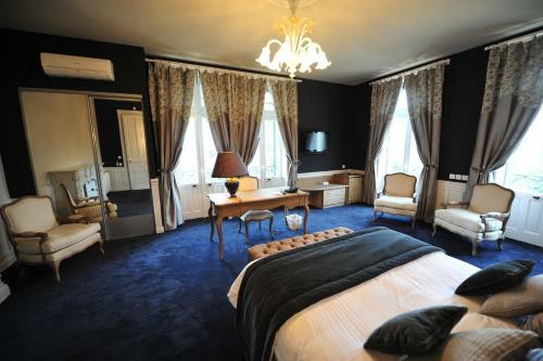 Hotel Chateau Du Clos De La Ribaudiere