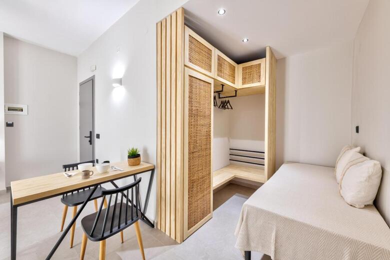 Hostal Aiolia Studios