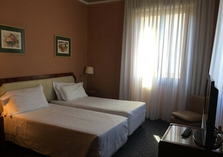 Hotel Bristol