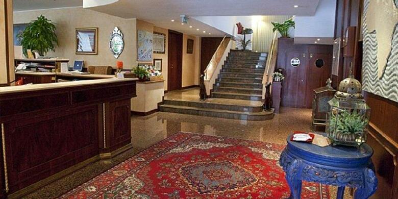 Hotel Bristol