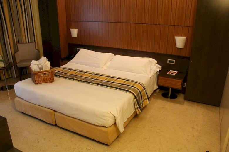 Hotel Carrobbio