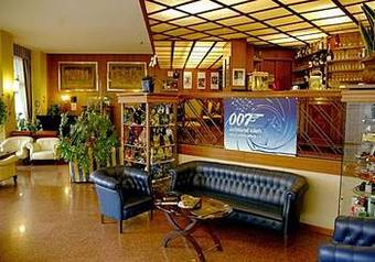 Admiral Hotel