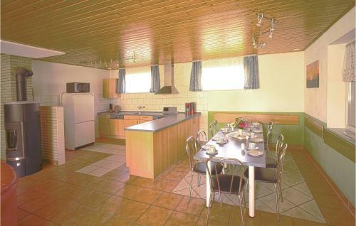 Holiday Home Am Rodelberg H