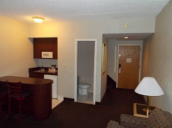 Madison Suites Hotel