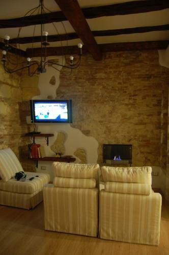 Bed & Breakfast Arch�