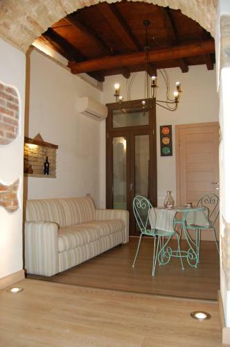 Bed & Breakfast Arch�