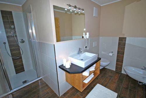 Hostal Monti Pallidi B&B Apartments